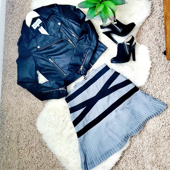 Anthropologie Dresses & Skirts - BOGO❤️Anthro Twelve by Twelve Los Angeles Skirt S